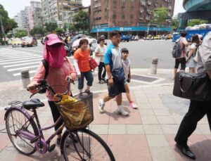 Tayvan’da sıcak hava alarmı: 38 dereceyi aştı