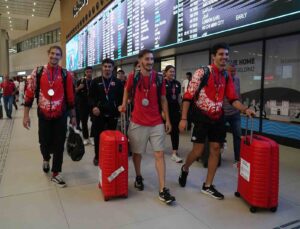 U23 Avrupa Atletizm Şampiyonası’nda rekor kıran milliler yurda döndü