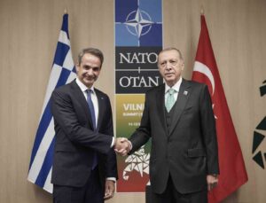 Yunan basını: “Erdoğan-Miçotakis görüşmesi ’mükemmel’ bir atmosferde geçti”