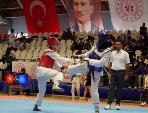 Anadolu Yıldızlar Ligi Tekvando Yarı Finalleri müsabakaları sona erdi