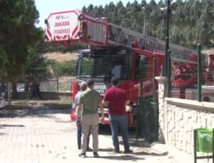 Ankara’da bir daire yanarak küle döndü