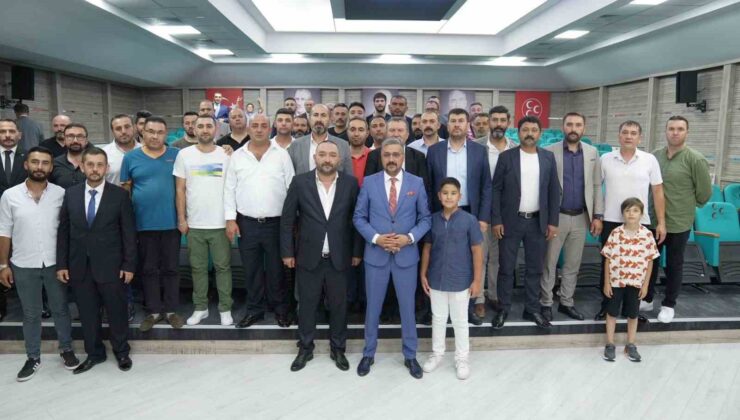 Ankara’da MHP’ye üye akını