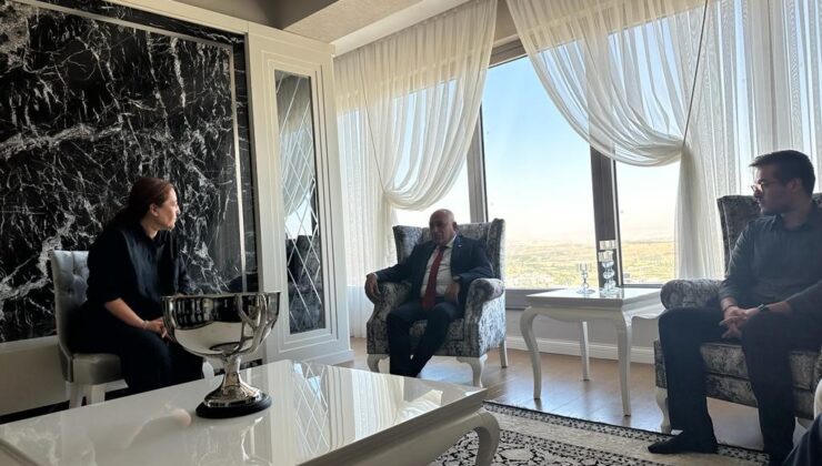Başkan Büyükekşi’den Mustafa Artuç’un ailesine taziye ziyareti
