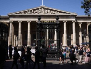 British Museum’un Müdürü Fischer istifa etti