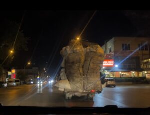 Bursa’da tehlikeli taşımacılık kamerada