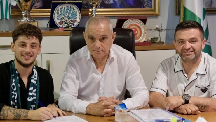 Bursaspor’da Çağatay Yılmaz’ın sözleşmesi 2026’ya kadar uzatıldı