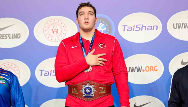 Cemal Yusuf Bakır, U17 Dünya Güreş Şampiyonası’nda altın madalya kazandı