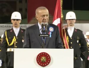 Cumhurbaşkanı Erdoğan: “Gönüllü, onurlu ve güvenli geri dönüş için Suriye’de kalıcı konutların yapımı sürüyor”