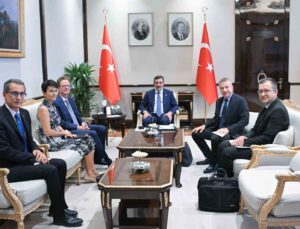 Cumhurbaşkanı Yardımıcısı Yılmaz, Avrupa Birliği Türkiye Delegasyonu Başkanı ile görüştü