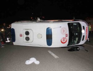 Elazığ’da ambulans ile pikap çarpıştı: 5 yaralı