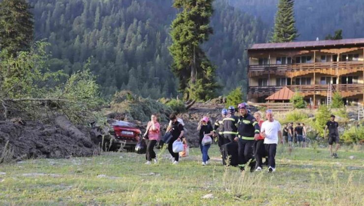 Gürcistan’da toprak kaymasında can kaybı 17’ye yükseldi