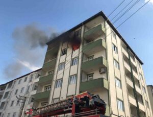 Iğdır’da 5 katlı apartmanda yangın