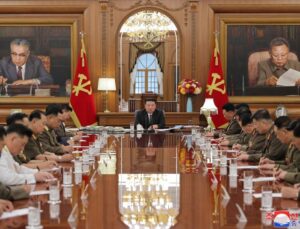 Kuzey Kore lideri Kim’den savaş hazırlıklarını “saldırganca” hızlandırma talimatı