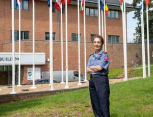 NATO’dan Türkiye’nin ilk kadın amirali olan Gökçen Fırat’a övgü