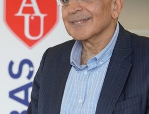 Prof. Dr. Hayri Kozanoğlu: “Ekonomide durgunluk tehlikesi baş gösterebilir”
