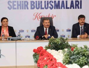 Sağlık Bakanı Koca, Kırşehir’de vatandaşı dinledi