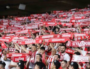 Sivasspor taraftarı takımını yalnız bırakıyor