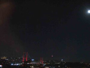 Süper Ay İstanbul’dan böyle görüntülendi