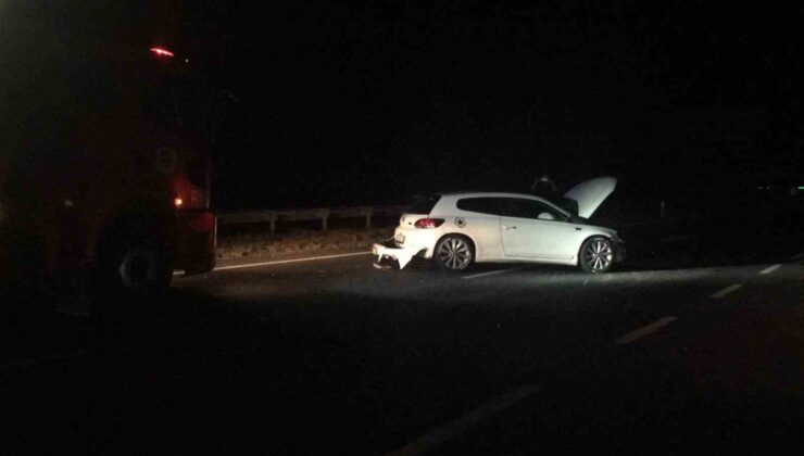 Tekirdağ’da trafik kazası: Direksiyon hakimiyetini kaybeden sürücü yön tabelasına çarptı