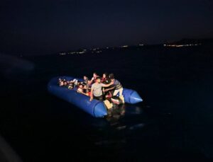 Yunan unsurlarınca ölüme terk edilen 80 kaçak göçmen kurtarıldı