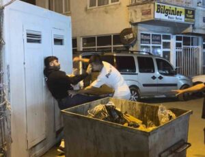 Zonguldak’ta iki grup arasında yumruklu kavga cep telefonu kamerasında