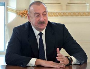 Aliyev: “Ermeni güçlerin silahlarını bırakarak teslim olmaları durumunda terörle mücadele operasyonu durdurulabilir”