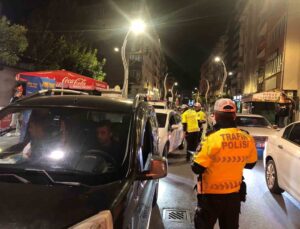 Bolu’da polis, gece saatlerinde rahatsızlık veren sürücülere göz açtırmıyor