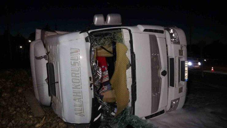 Burdur’da devrilen pancar yüklü tırın sürücüsü 1 haftadır verdiği yaşam savaşını kaybetti