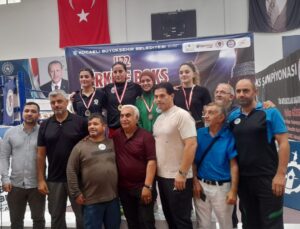 Büyükşehir’in boksörleri Türkiye Şampiyonası’nda dereceye girdi