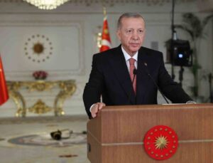 Cumhurbaşkanı Erdoğan: “Depremin siyasetini ve istismarını yapanlardan değil depremzedelerimizin acılarını paylaşanlardan olduk”