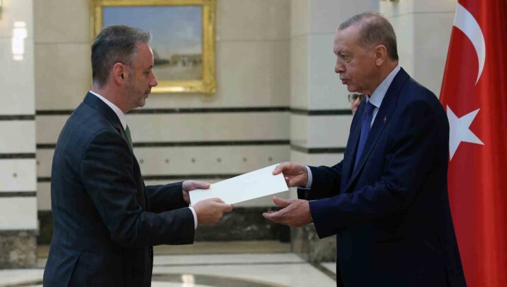 Cumhurbaşkanı Erdoğan, İrlanda Büyükelçisi John Mccullagh’ı kabul etti
