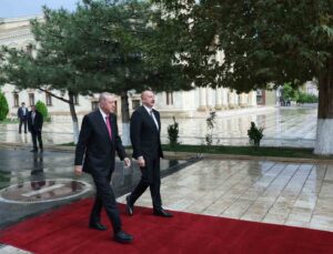 Cumhurbaşkanı Erdoğan, Nahçıvan’da resmi tören ile karşılandı