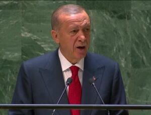 – Cumhurbaşkanı Erdoğan: “Sorumluluğunu hissettiğimiz Ermenistan- Azerbaycan arasındaki son olumsuz gelişmeyi kınıyorum bölgedeki gelişmelerin süratle sona ermesini temenni ediyorum.”