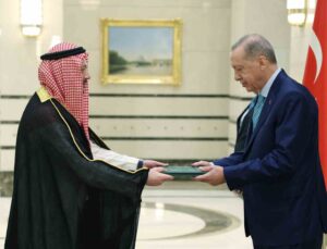 Cumhurbaşkanı Erdoğan, Suudi Arabistan Büyükelçisi Fahad Bin Assaad Bin A. Abualnasr’ı kabul etti