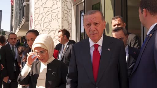 – Cumhurbaşkanı Recep Tayyip Erdoğan, Birleşmiş Milletler (BM) 78’inci Genel Kurulu’ndaki hitapı için Türkevi’nden BM binasında geçti.
