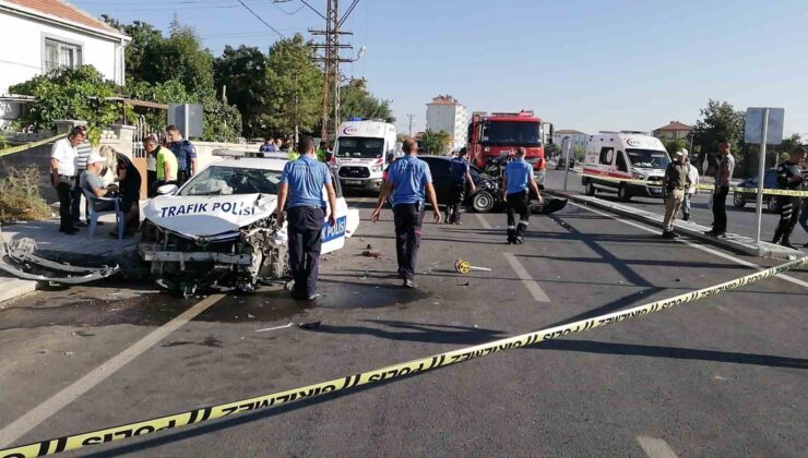Karaman’da polis aracı ile yabancı plakalı otomobil çarpıştı: 2’si polis 3 yaralı