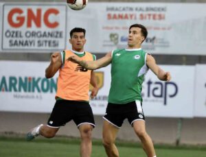 Konyaspor’da yeni transfer Oliveira ilk antrenmanına çıktı
