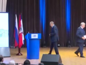 Lavrov: “Türkiye ve Suriye’ye Adana Mutabakatı’na dönmelerini önerdik”