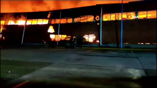 Meksika’da depo yangını: 3 yaralı