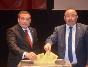 MHP Genel Başkan Yardımcısı İzzet Ulvi Yönter, partisinin Bilecik İl Başkanlığı seçimine katıldı