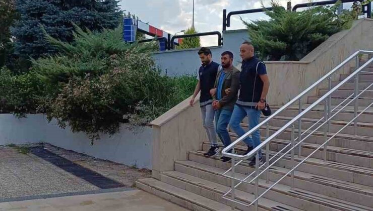 Muğla’da turist görünümündeki 4 düzensiz göçmen yakalandı