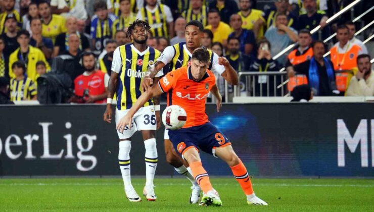 Trendyol Süper Lig: Fenerbahçe: 3 – RAMS Başakşehir: 0 (İlk yarı)