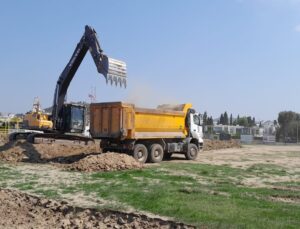 Turgutreis futbol sahası yenileniyor