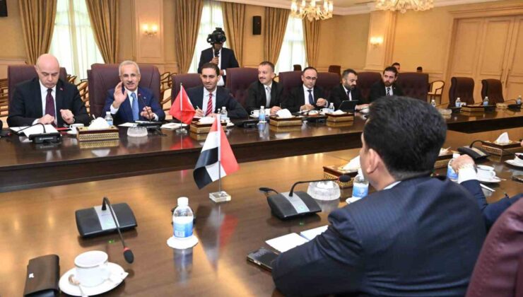 Ulaştırma ve Altyapı Bakanı Uraloğlu, Irak Kültür Bakanı Fekkak ile görüştü