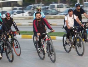 Van’da bisikletliler sağlıklı yaşam için pedal çevirdi