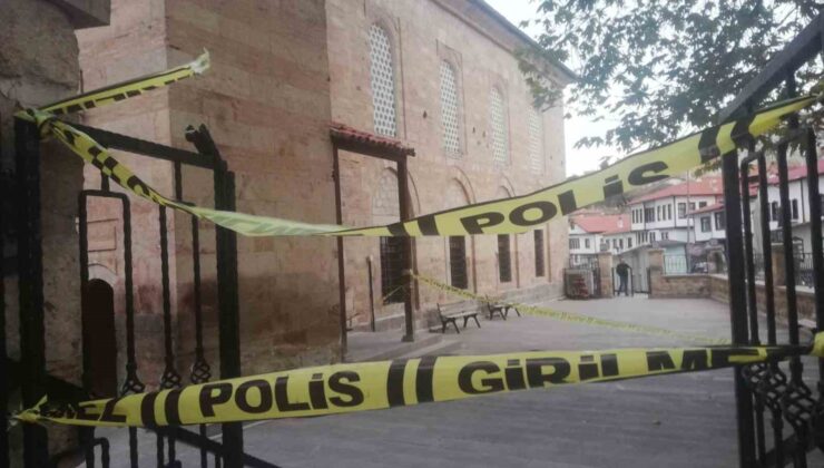 Ankara’da cami avlusunda bıçaklı saldırı: 1 ağır yaralı