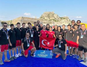 Antalyasporlu genç yüzücüler Avrupa’da yarıştı