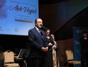 Aşık Veysel vefatının 50. yıl dönümünde Azerbaycan’da “Cumhuriyet’in yüzü” konseriyle anıldı