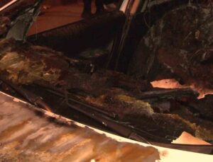 Ataşehir’de seyir halindeki araç alev alev yandı