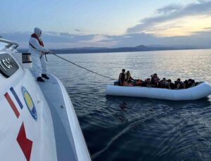 Ayvacık açıklarında 136 kaçak göçmen kurtarıldı, 29 kaçak göçmen yakalandı